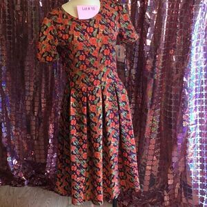 NWT LULAROE AMELIA dress in medium in deep fall like colors